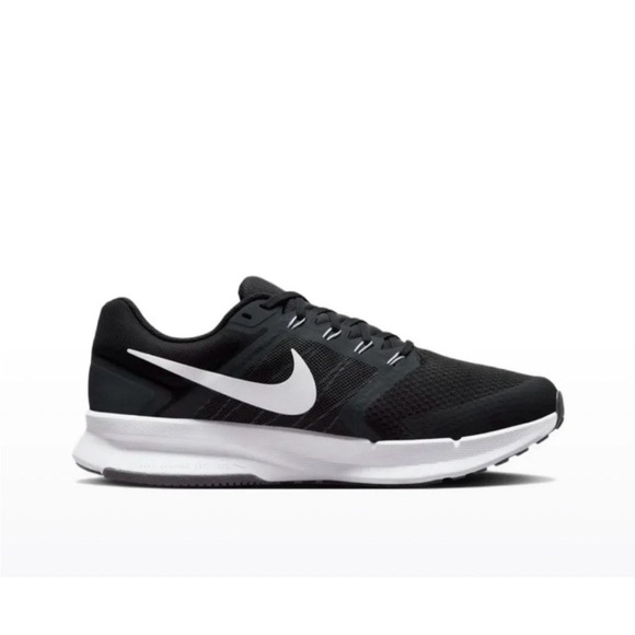 Size 13 - Nike Mens Run Swift 3 Black White Running Work Out Shoe No Lid - Picture 2 of 8